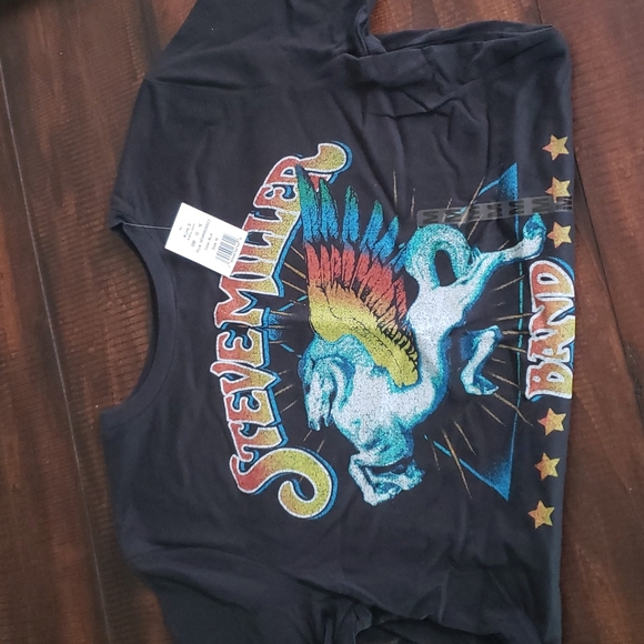 T-shirt - Picture 1 of 2